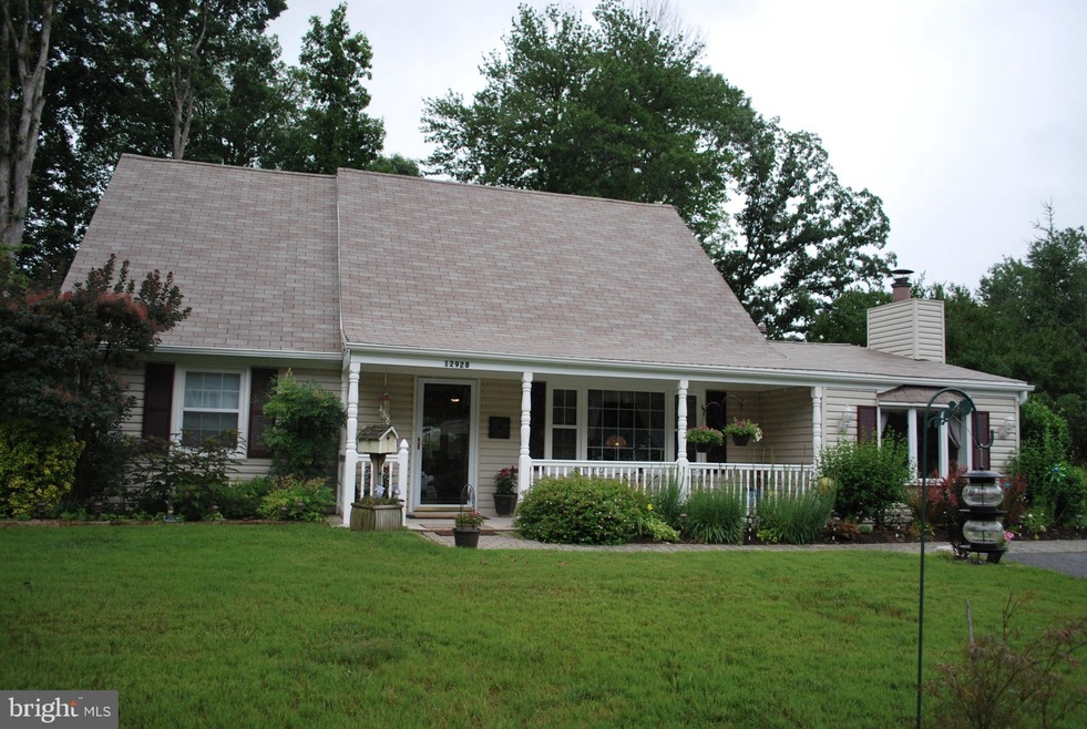 12928 Victoria Heights Dr, Bowie, MD 20715 - photo 1