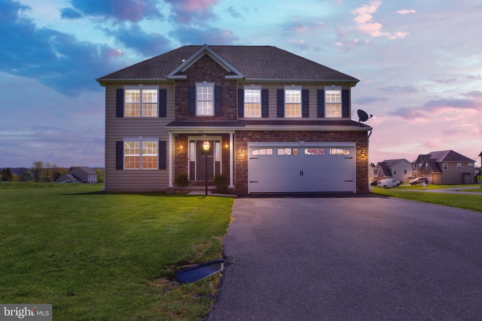 8008 Sunflower Cir, Saint Thomas, PA 17252 - photo 1