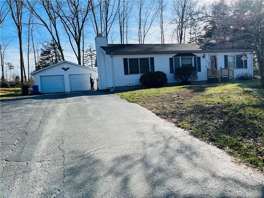 15 Oakwood Blvd, Plainfield, CT 06374 - photo 1