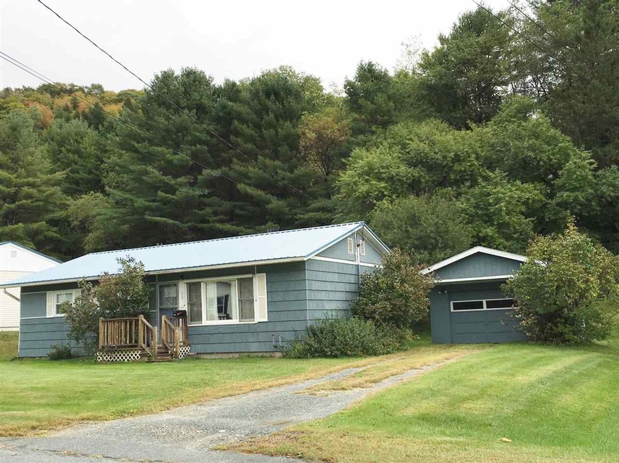 129 Sunset Dr, Saint Johnsbury, VT 05819 - photo 1