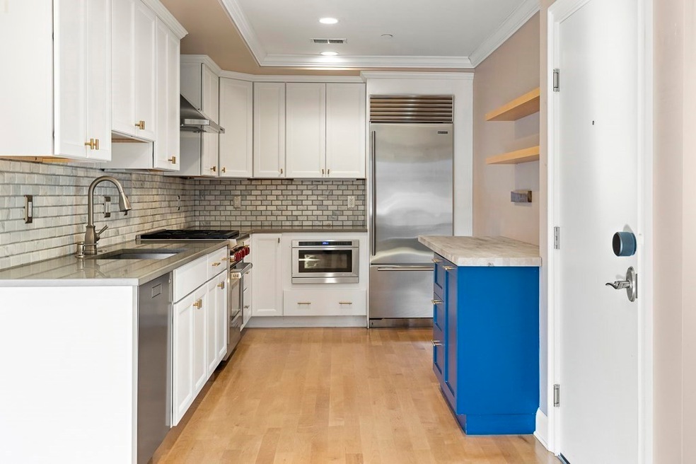 881 E 2nd St unit 10, Boston, MA 02127 - photo 1