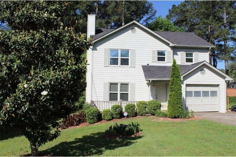 Gorgeous gem of a home minutes from downtown Lawre