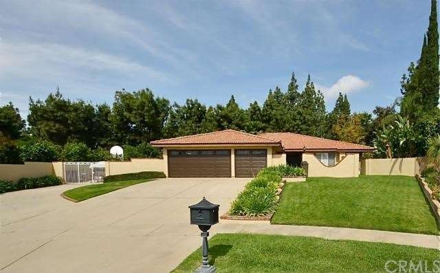 Gorgeous pool home on cul-de-sac