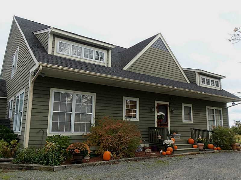 272 Mitchells Ln, Middletown, RI 02842 - photo 1