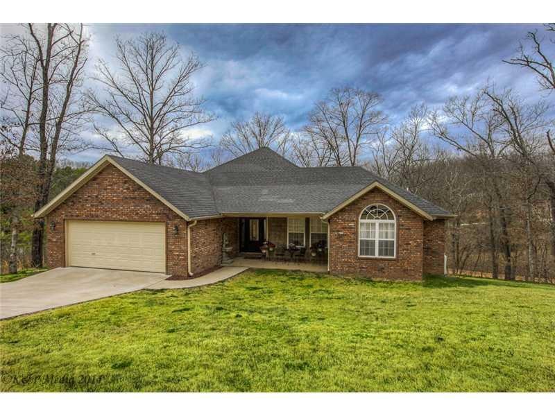 Exterior Front. Great neighborhood, easy to 71