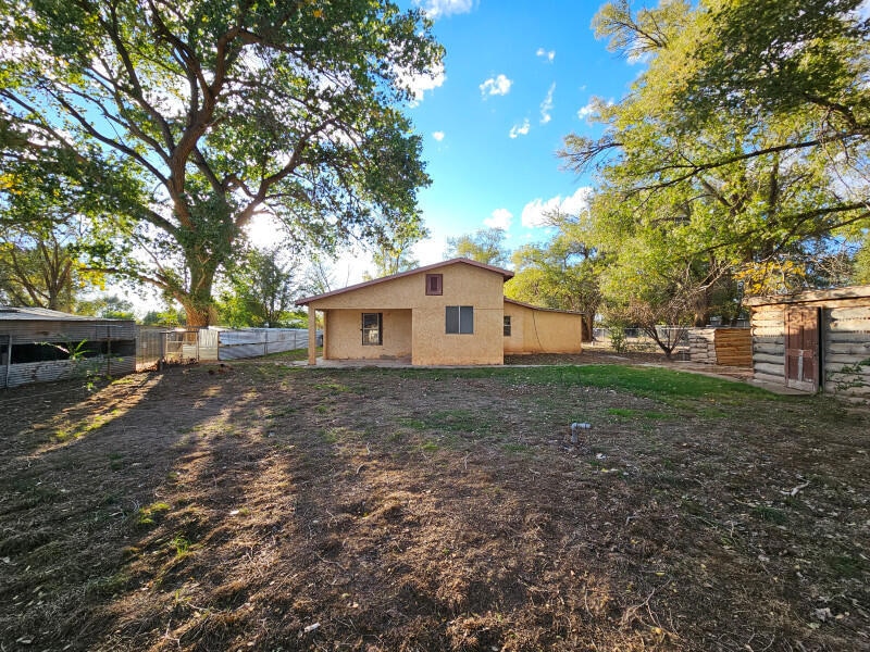 22 Miguel Rd, Los Lunas, NM 87031 - photo 1