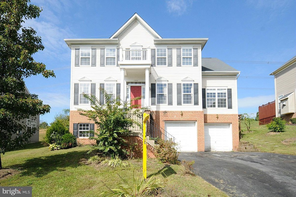 17616 Overlook Rd, Dumfries, VA 22026 - photo 1