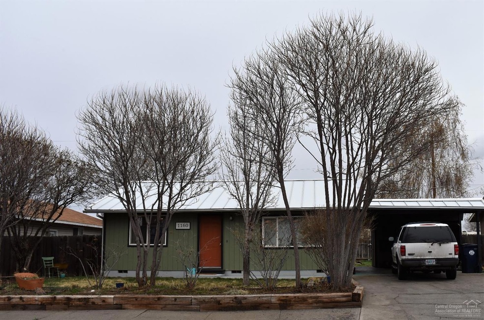 1160 NW 8th St, Redmond, OR 97756 - photo 1