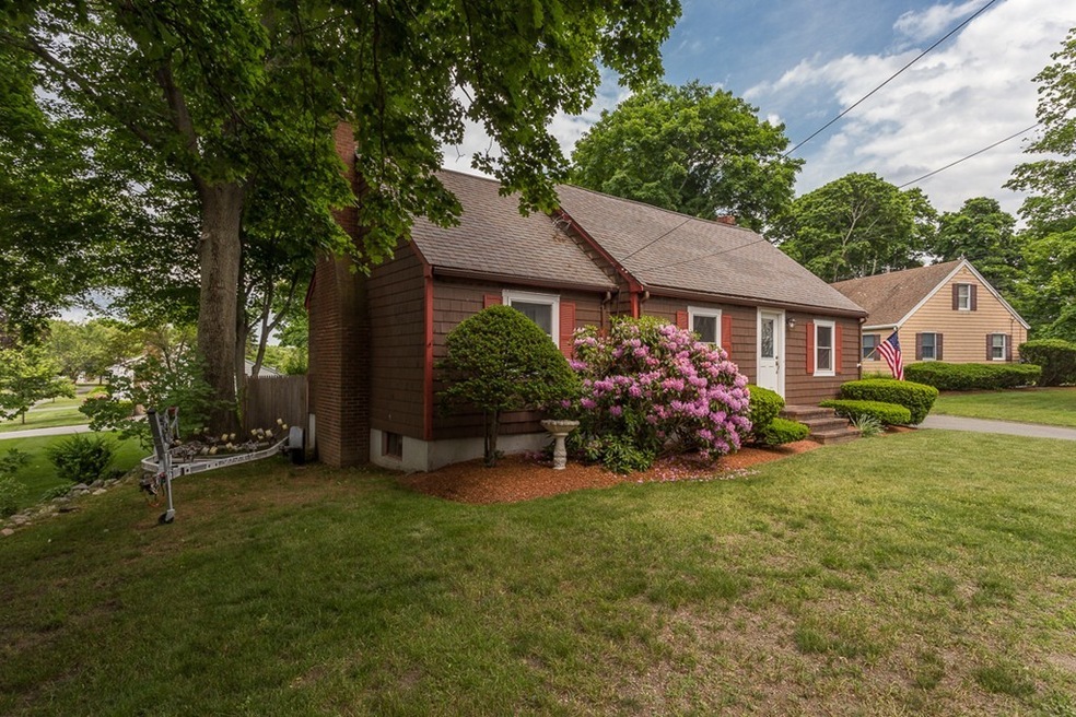 76 Collins St, Danvers, MA 01923 - photo 1