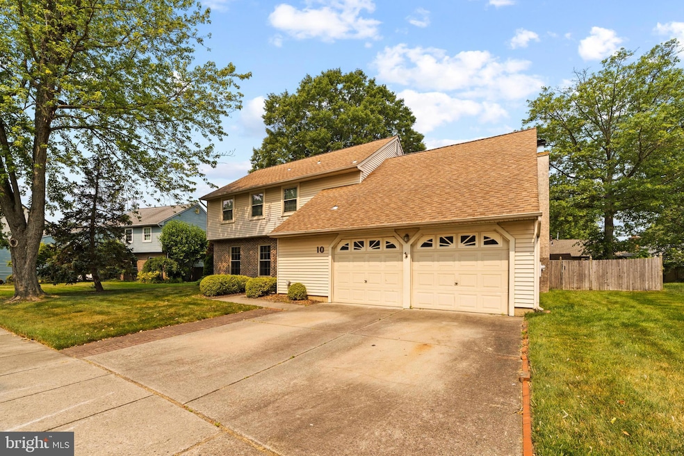 10 W Oleander Dr, Mount Laurel, NJ 08054 - photo 1