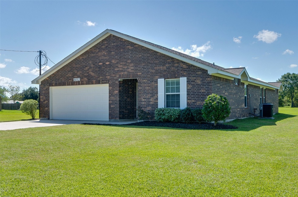 6432 Grace Ln, Pearland, TX 77584 - photo 1
