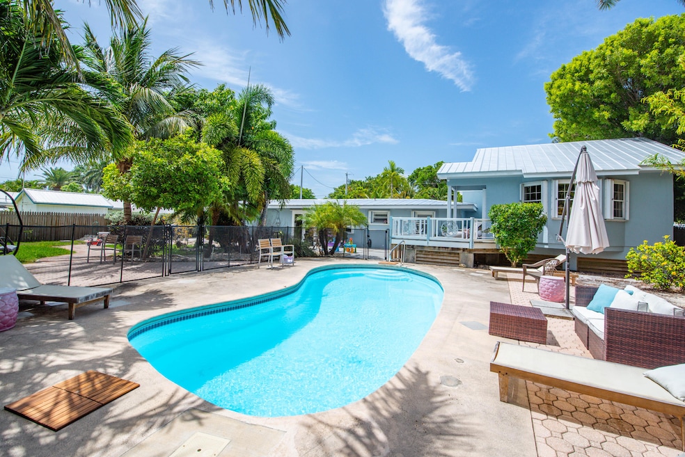 For Sale $830,000 • Co-Listing Agent