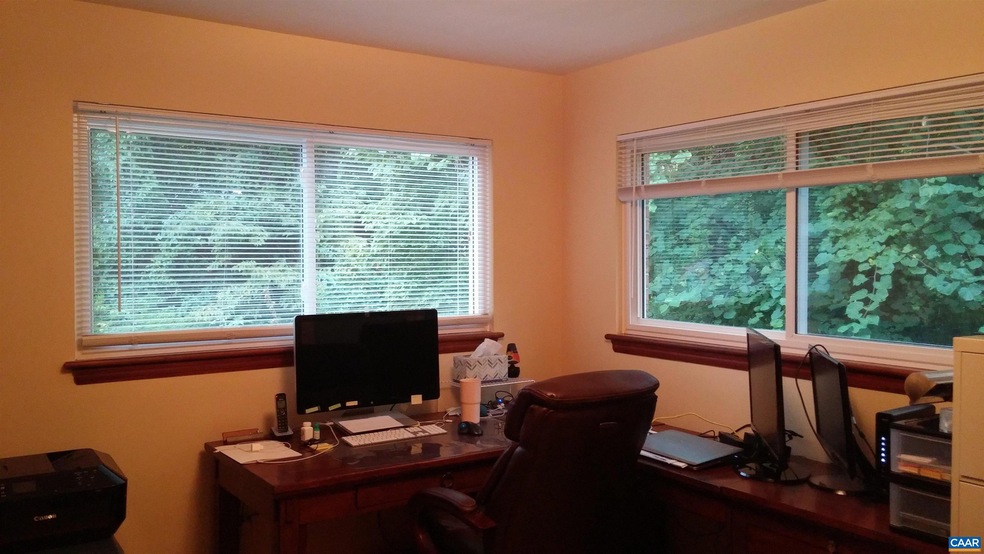 107 Linda Ct unit B, Charlottesville, VA 22901 - photo 1