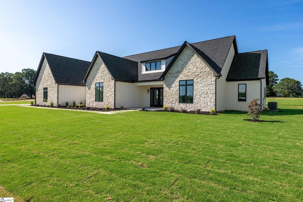 742 Garrison Rd, Pelzer, SC 29669 - photo 1