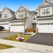 147 Meadow View Dr, Middletown, NY 10940 - photo 1