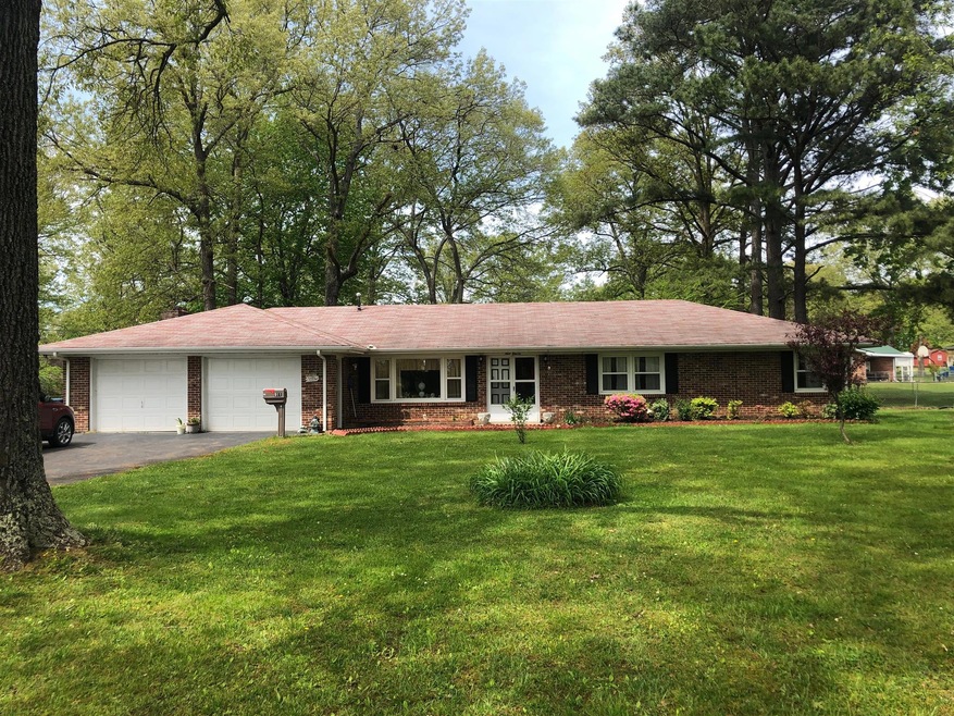 911 Royal Trail, Manchester, TN 37355 - photo 1