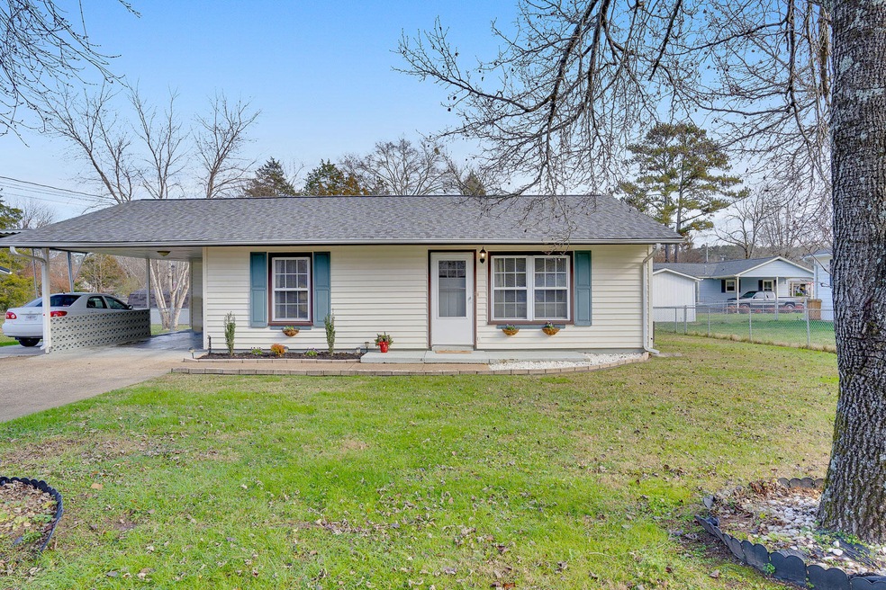 217 Shelby St - MLS Photos-3