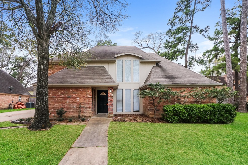 15711 Gilbertyn Dr, Tomball, TX 77377 - photo 1