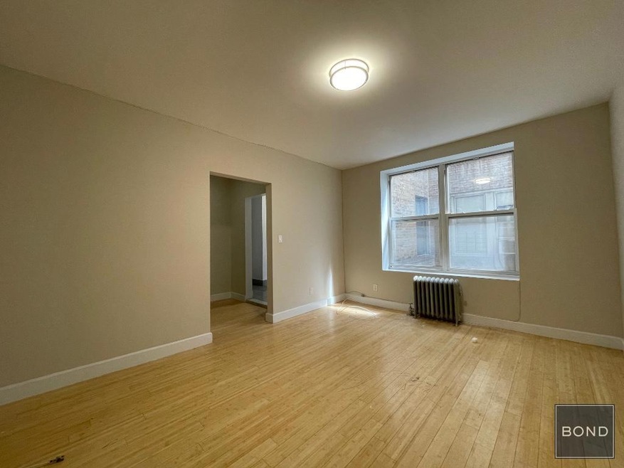652 W 189th St unit 2P, New York, NY 10040 - photo 1