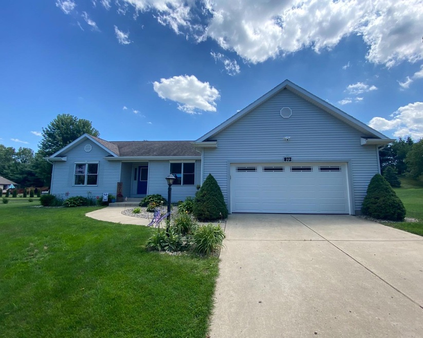 872 E Sportsman Ln, La Porte, IN 46350 - photo 1