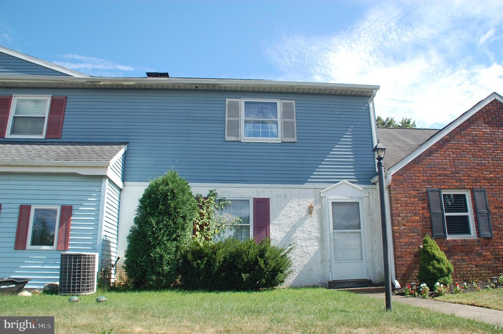132 Thomas Dr, Telford, PA 18969 - photo 1