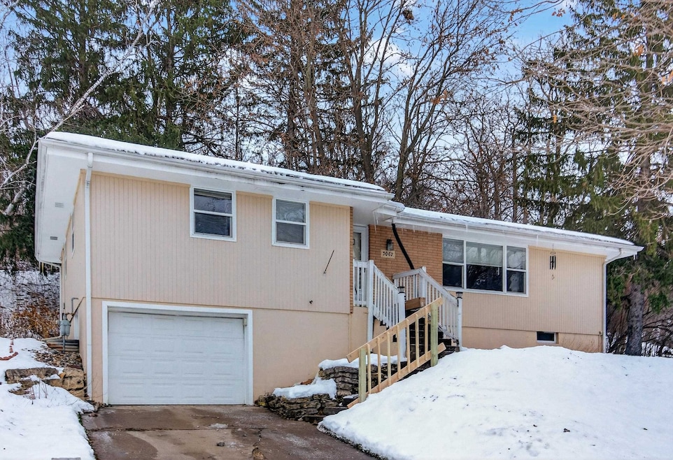 3067 Shiras Ave, Dubuque, IA 52001 - photo 1