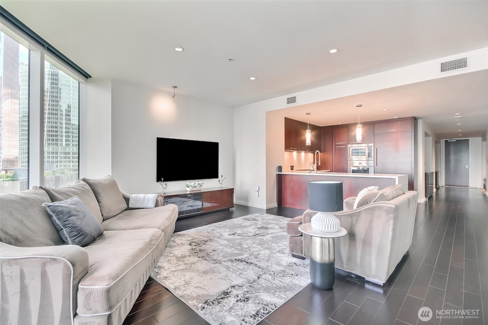 Bellevue Towers unit 1006, Bellevue, WA 98004 - photo 1