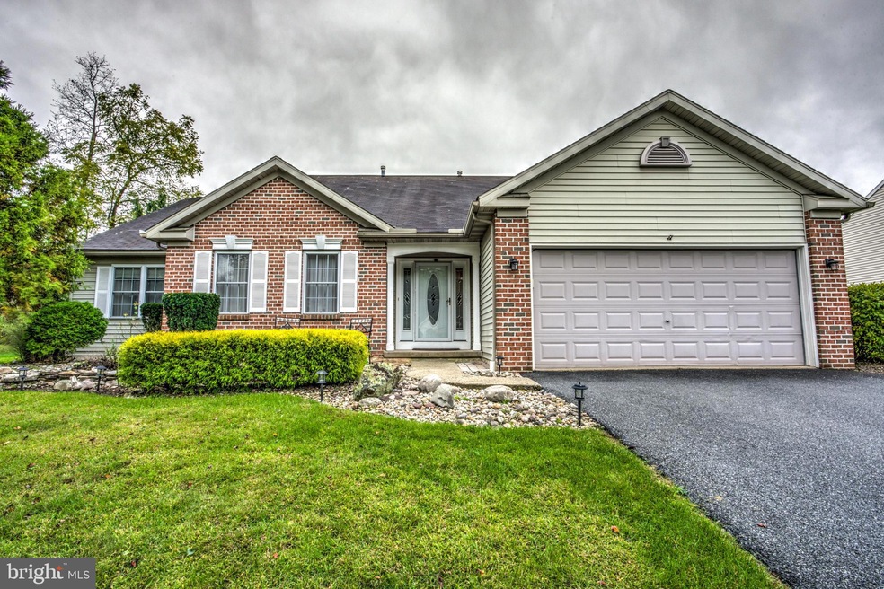 440 Wingspread Ct, Reading, PA 19606 - photo 1