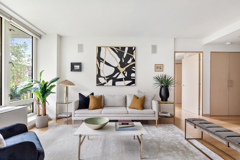 Sold $1,685,000 • Co-Listing Agent