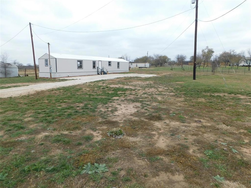 807 NE Front St, Millsap, TX 76066 - photo 1