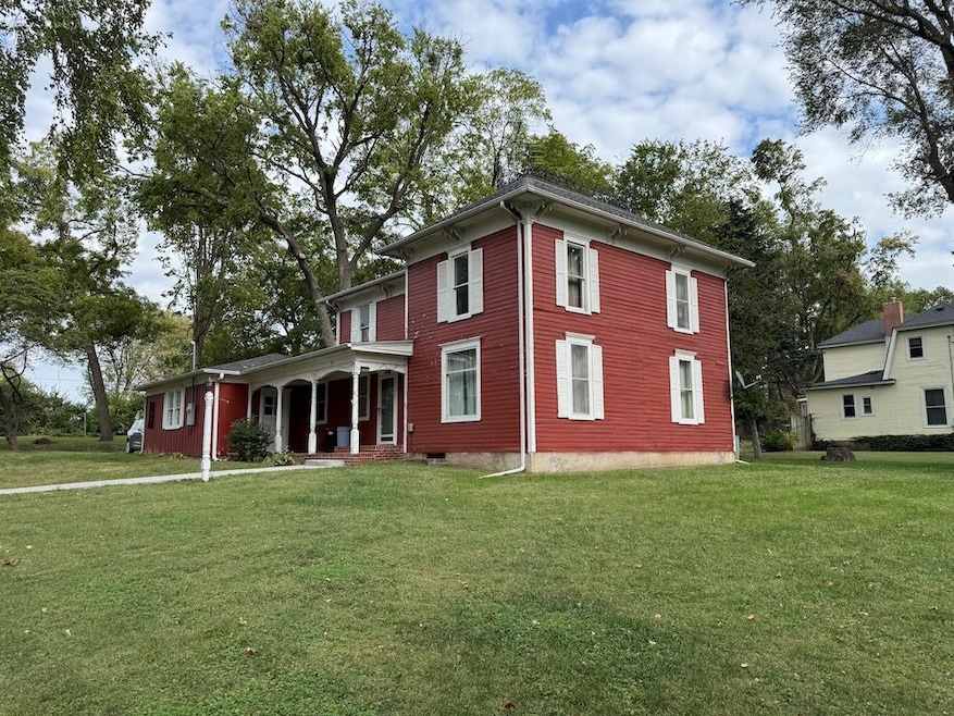 201 E Clarinda Ave, Shenandoah, IA 51601 - photo 1