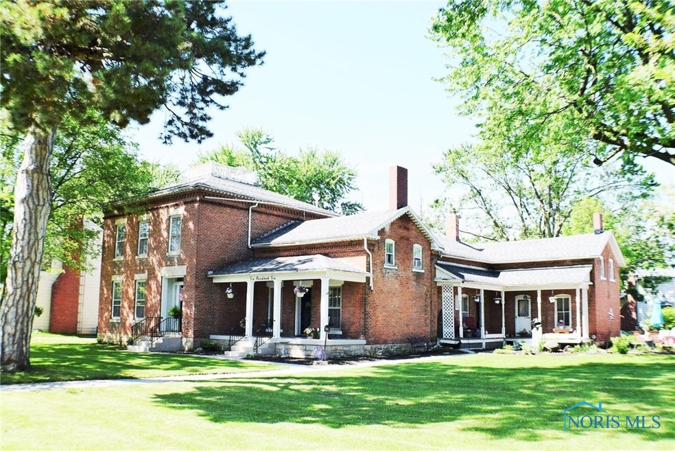 606 W Main St, Woodville, OH 43469 - photo 1