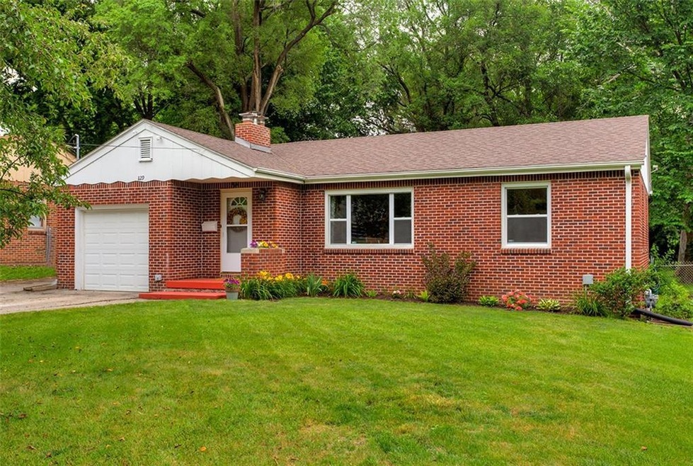 1129 68th St, Windsor Heights, IA 50324 - photo 1