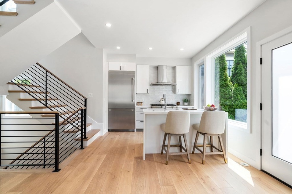 Sold $1,575,000 • Co-Listing Agent