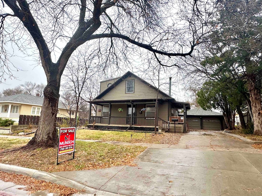 205 W 17th St, Hays, KS 67601 - photo 1