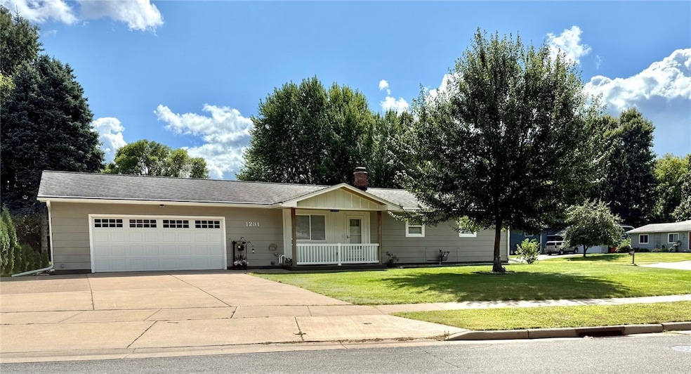 1231 Maleda Dr, Eau Claire, WI 54703 - photo 1