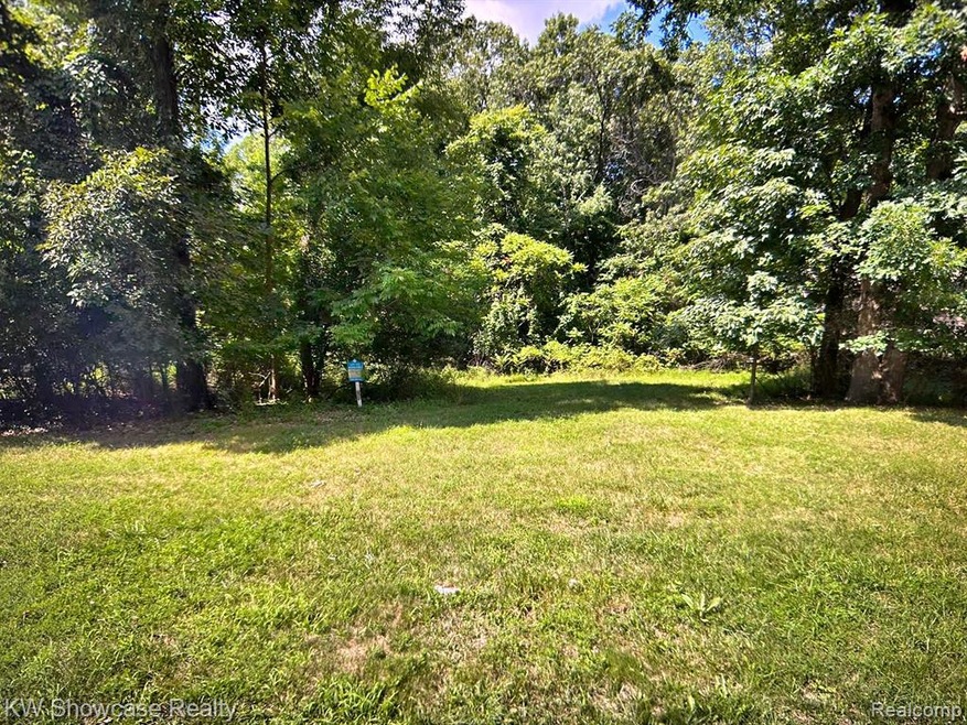 7020 Lakemont Cir, West Bloomfield Township, MI 48323 - photo 1