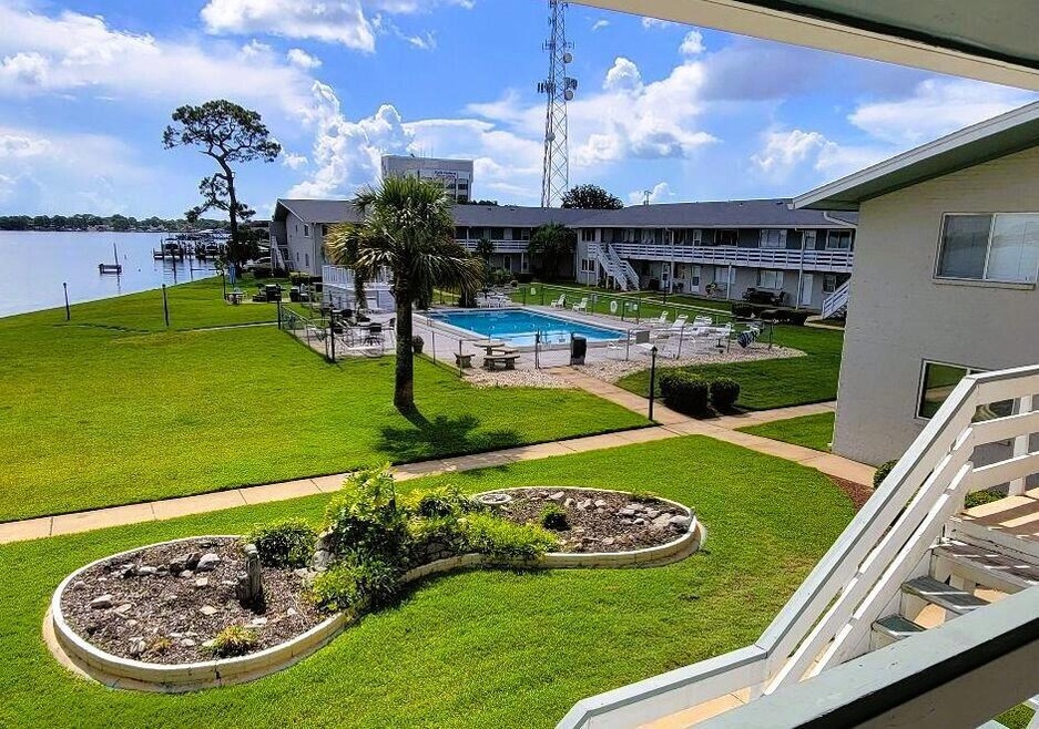 Bayview Swimming Pool