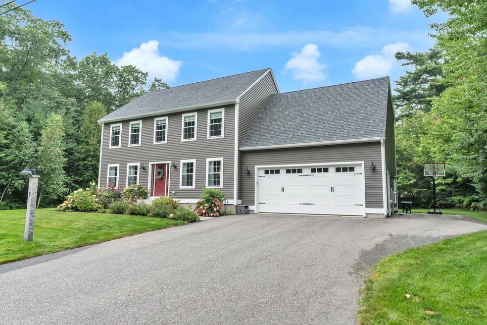 7 Garden St, Old Orchard Beach, ME 04064 - photo 1