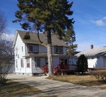 34 S Martin Ave, Waukegan, IL 60085 - photo 1