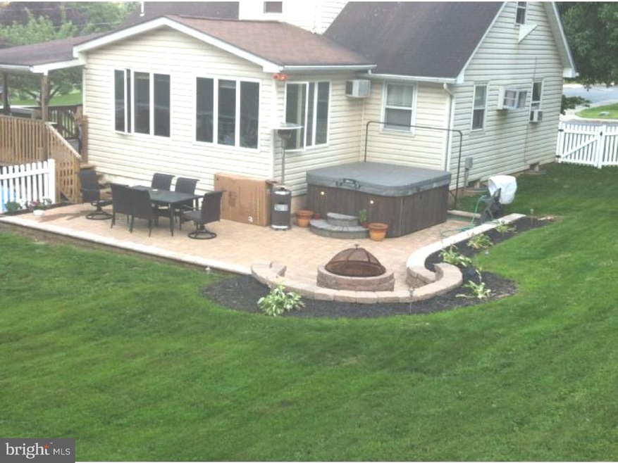 29 Franklin St, Bechtelsville, PA 19505 - photo 1