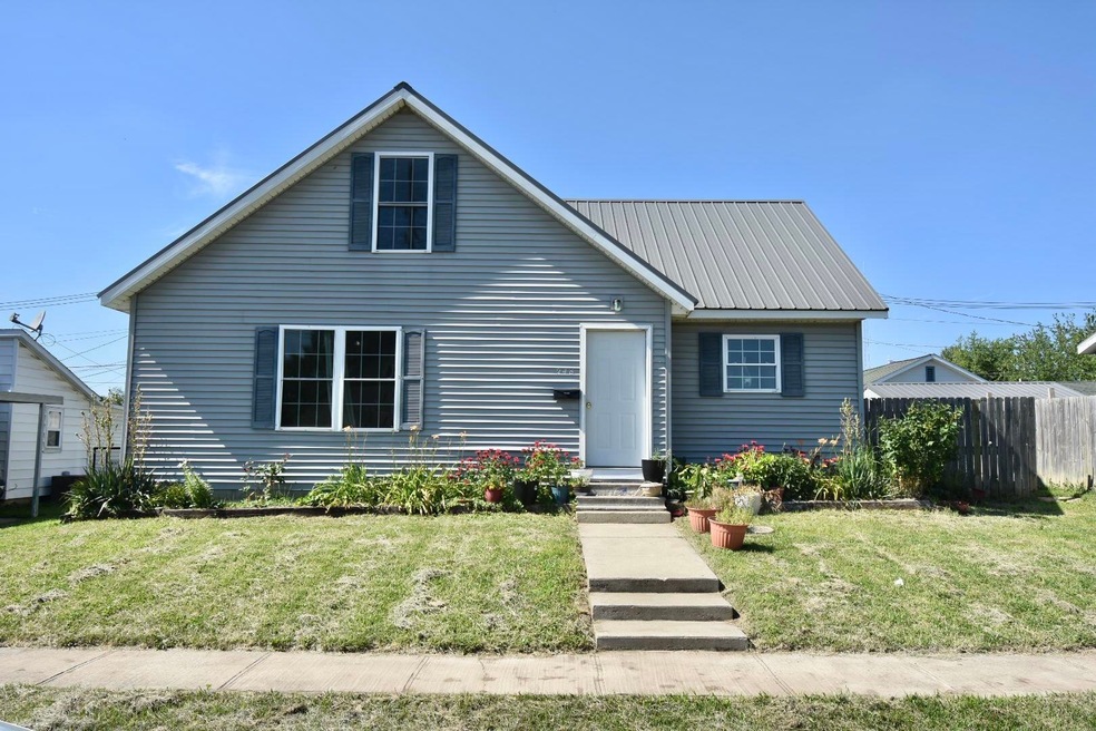 248 W Vincennes St, Linton, IN 47441 - photo 1