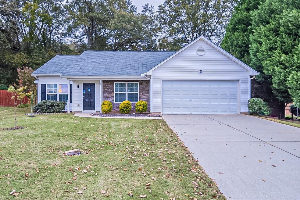 318 Shenandoah Cir, Winder, GA 30680 - photo 1