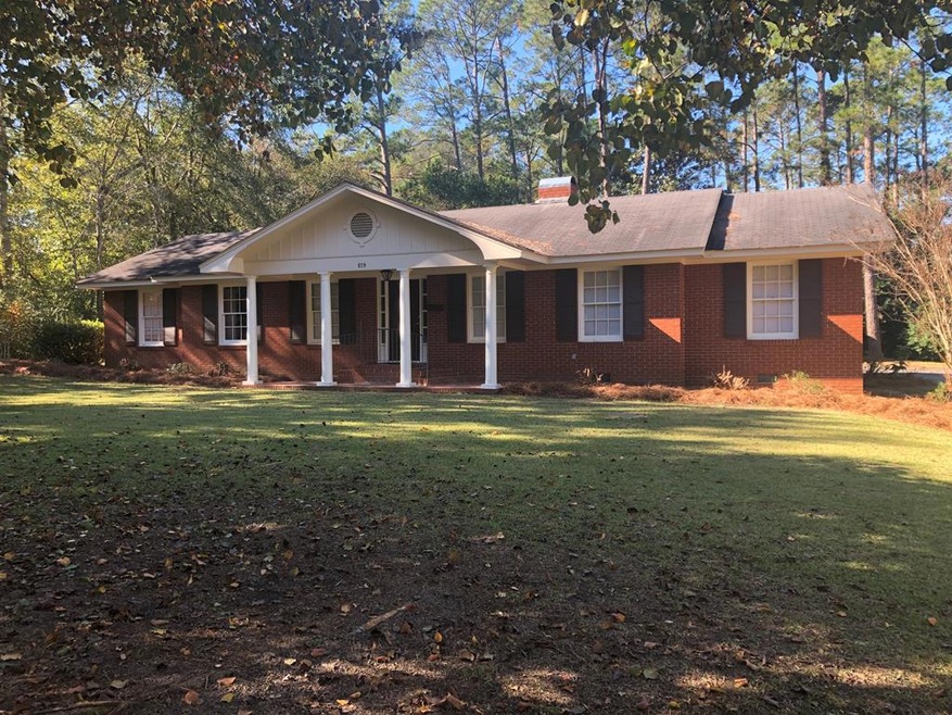 619 Wheeler Ave N, Douglas, GA 31533 - photo 1