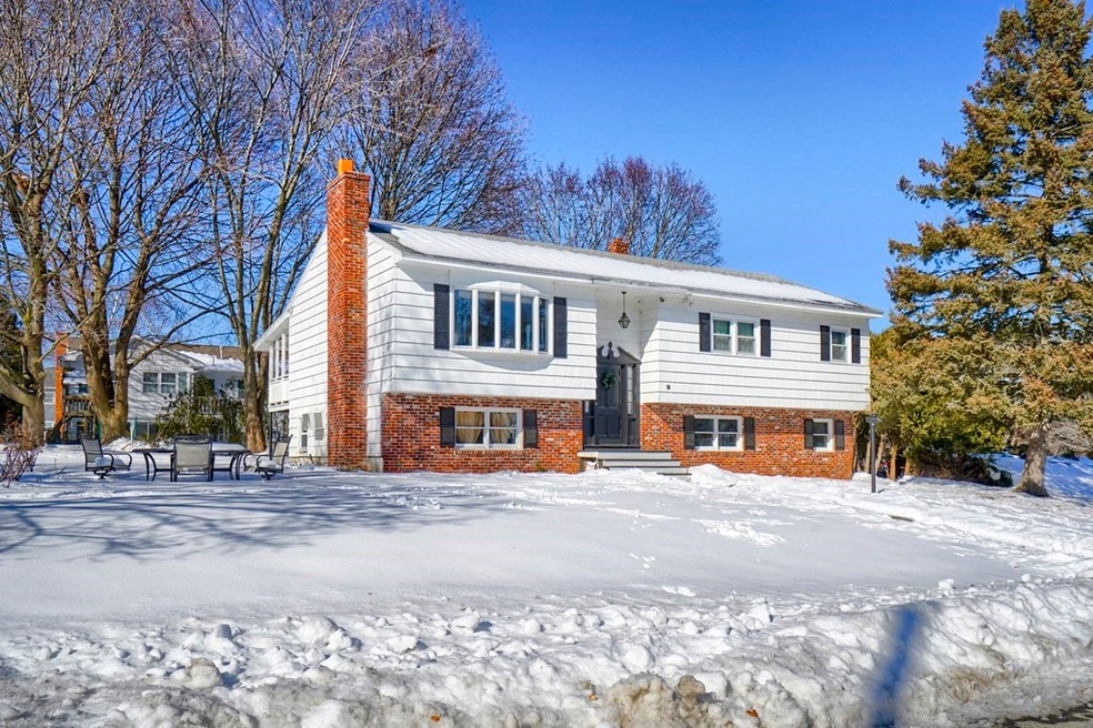 42 Anderson Dr, Methuen, MA 01844 - photo 1