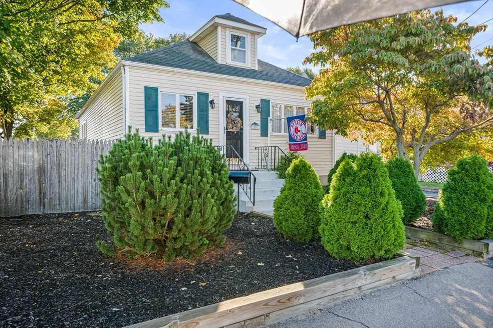 10 Evans St, North Weymouth, MA 02191 - photo 1