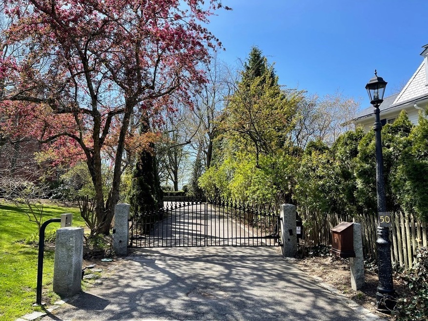 000 Edgehill Rd unit CH, Brookline, MA 02445 - photo 1