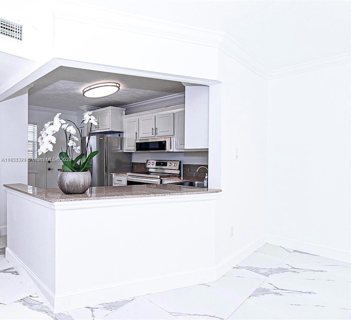 1680 NE 191st St unit 3052, Miami, FL 33179 - photo 1