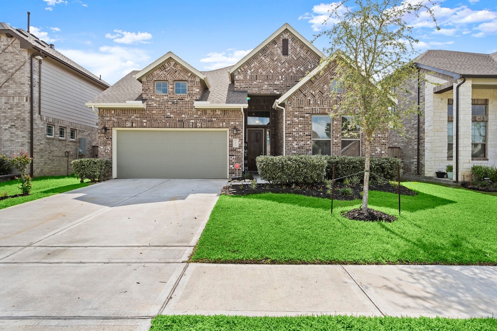21514 Henrys Blush Dr, Tomball, TX 77377 - photo 1