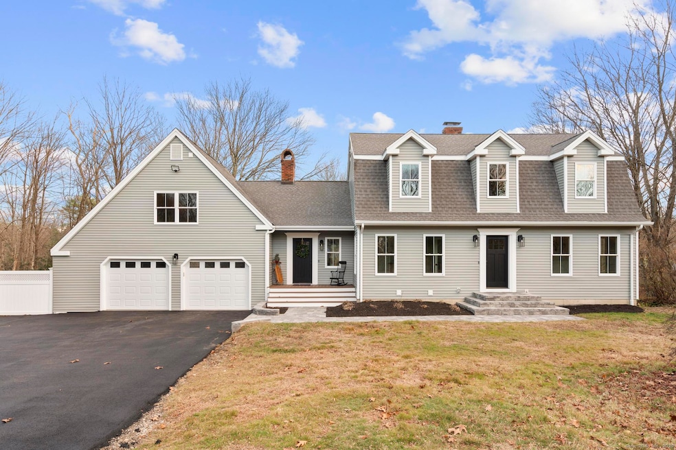 4 Roaring Brook Ln, Shelton, CT 06484 - photo 1